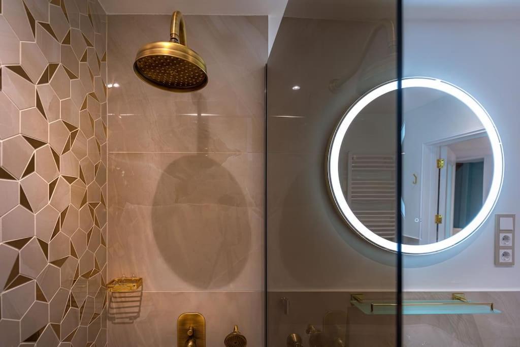 Orangehomes Luxury Apartment Next To Gellert Hill บูดาเปสต์ ภายนอก รูปภาพ